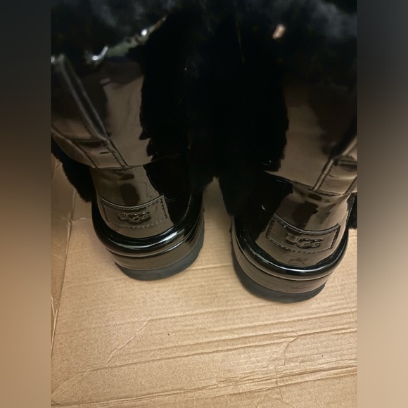 Ugg-Classic Chillapeak Shine - Picture 7 of 15